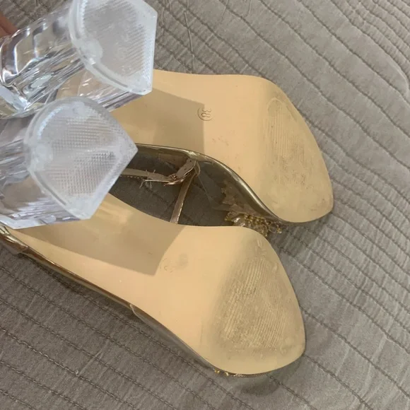 MNM Fashion Gold Heels - Picture 5 of 7